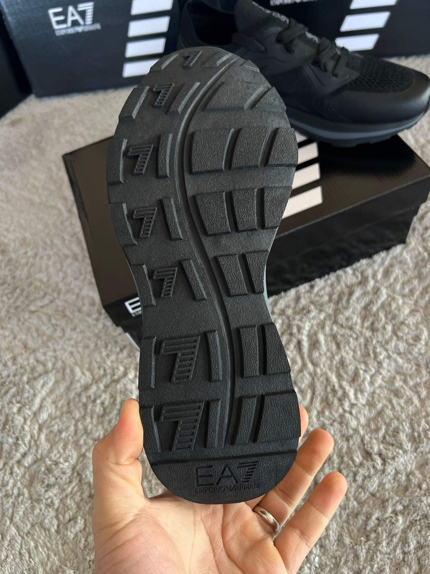 EMPORIO ARMANI X8X113 - MODELO 2