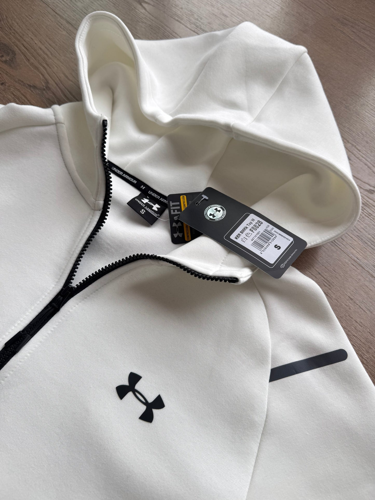 UNDER ARMOUR FLEECE - M2