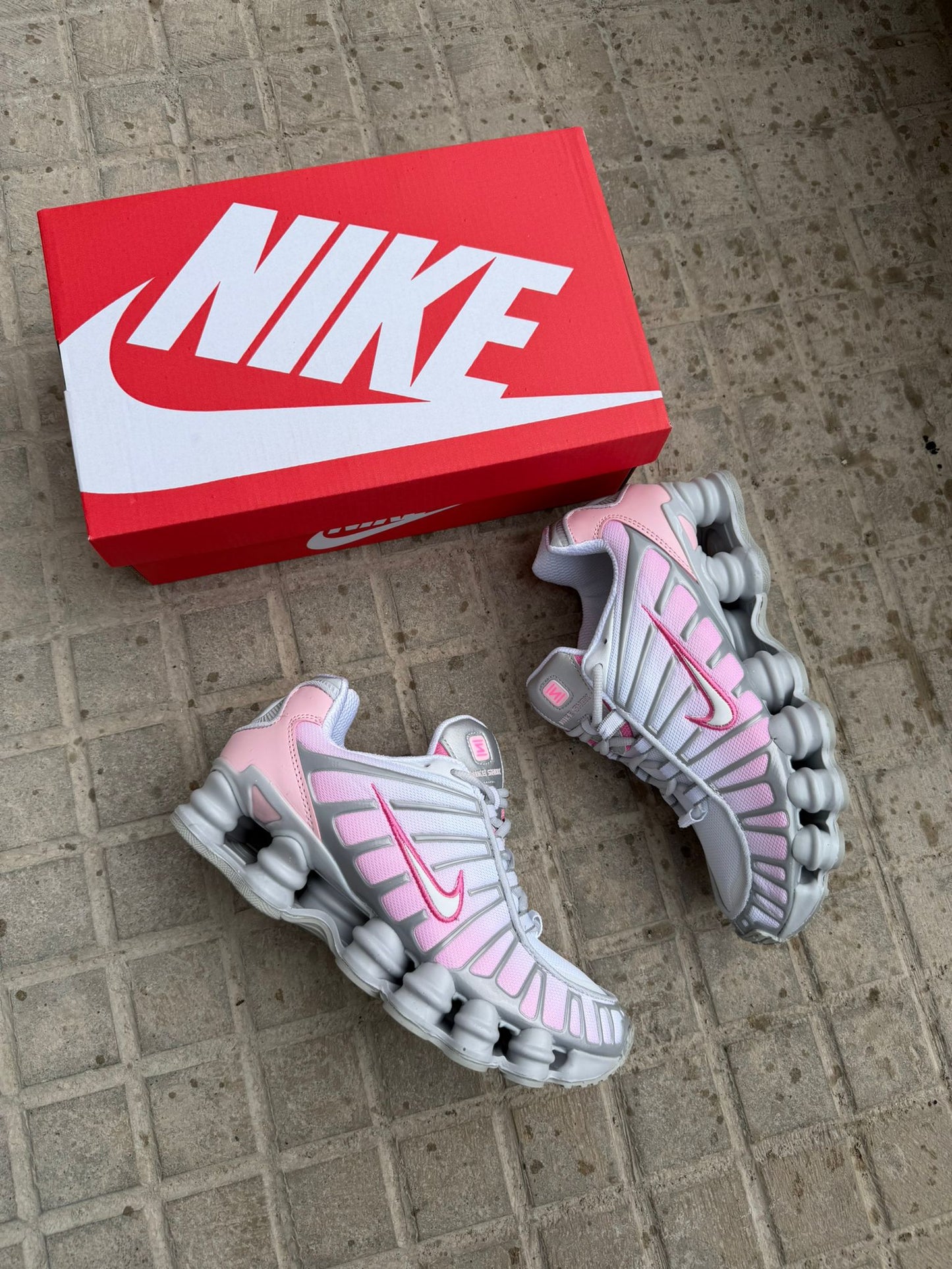 NIKE SHOX - MODELO 4