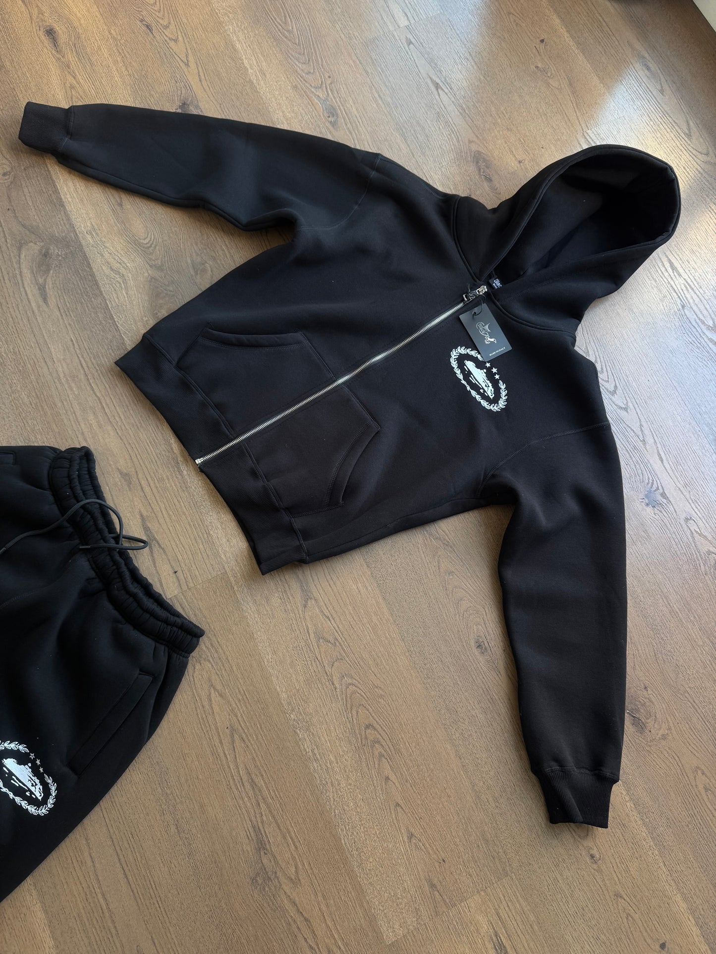 CORTEIZ OVERSIZE - NEGRO