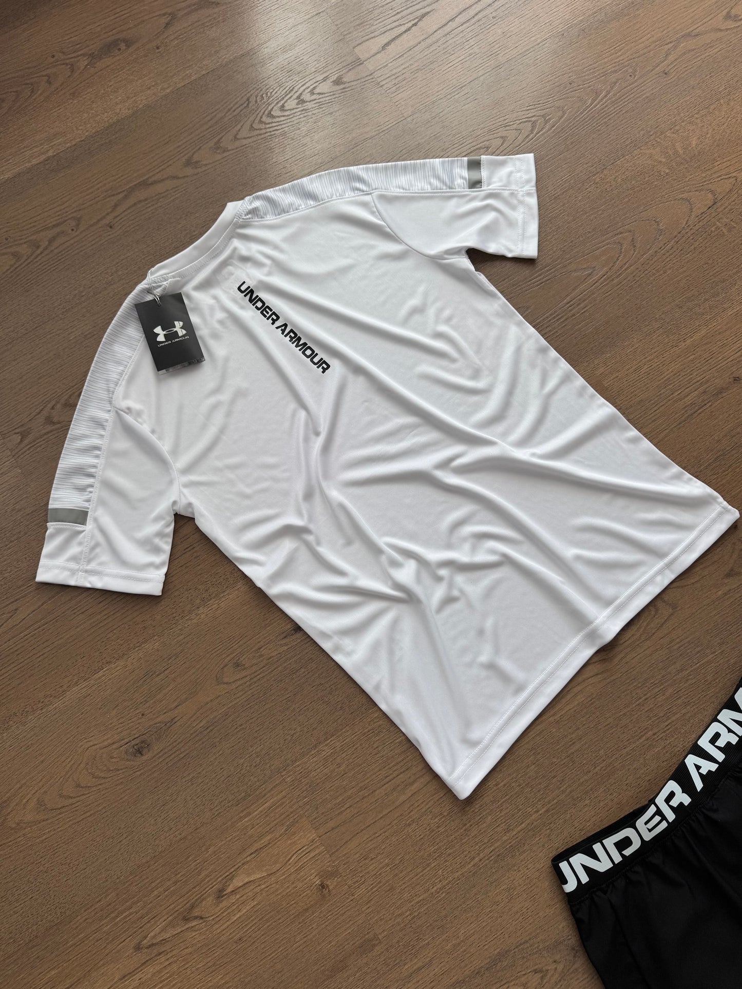 CONJUNTO CORTO - UNDER ARMOUR - M2026