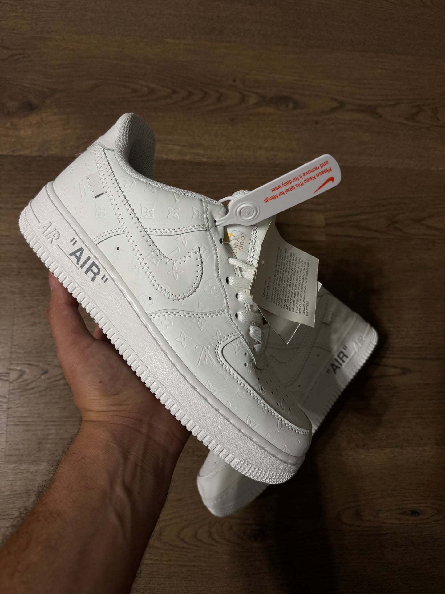 NIKE AIRFORCE 1 x LV - M3