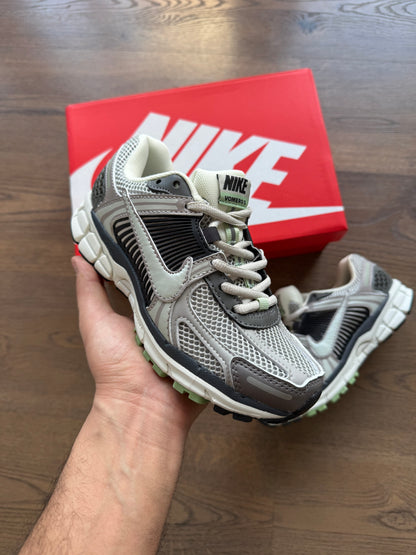 NIKE VOMERO 5 - M1