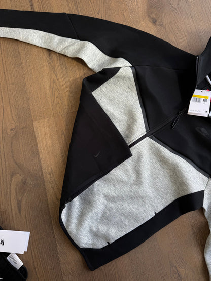 NIKE TECH FLEECE - M5