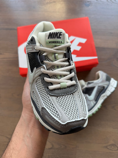 NIKE VOMERO 5 - M1