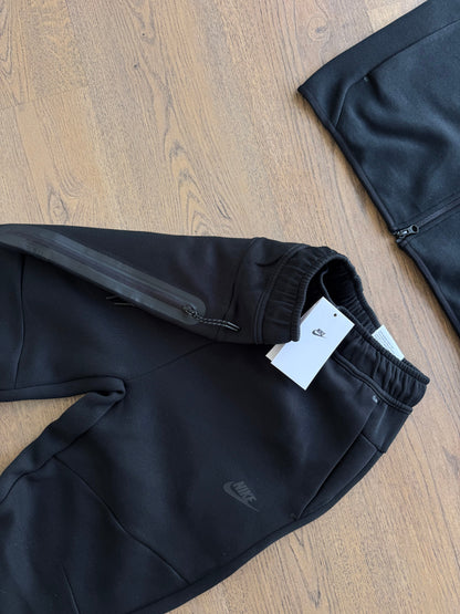 NIKE TECH FLEECE - M6