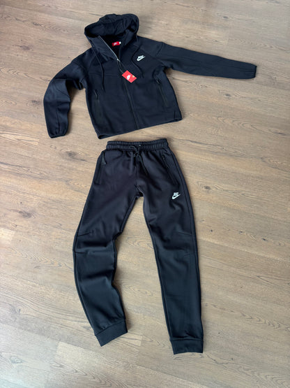 NIKE TECH FLEECE - F1