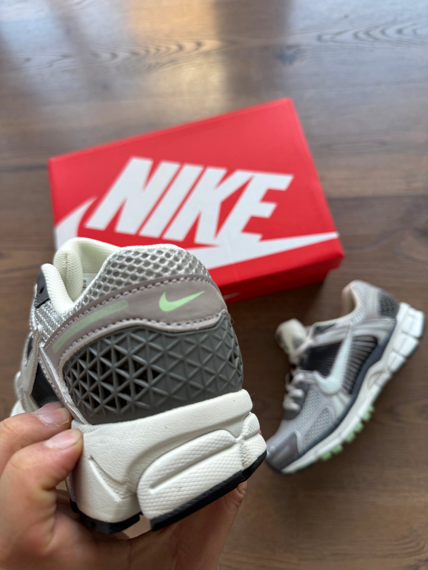 NIKE VOMERO 5 - M1