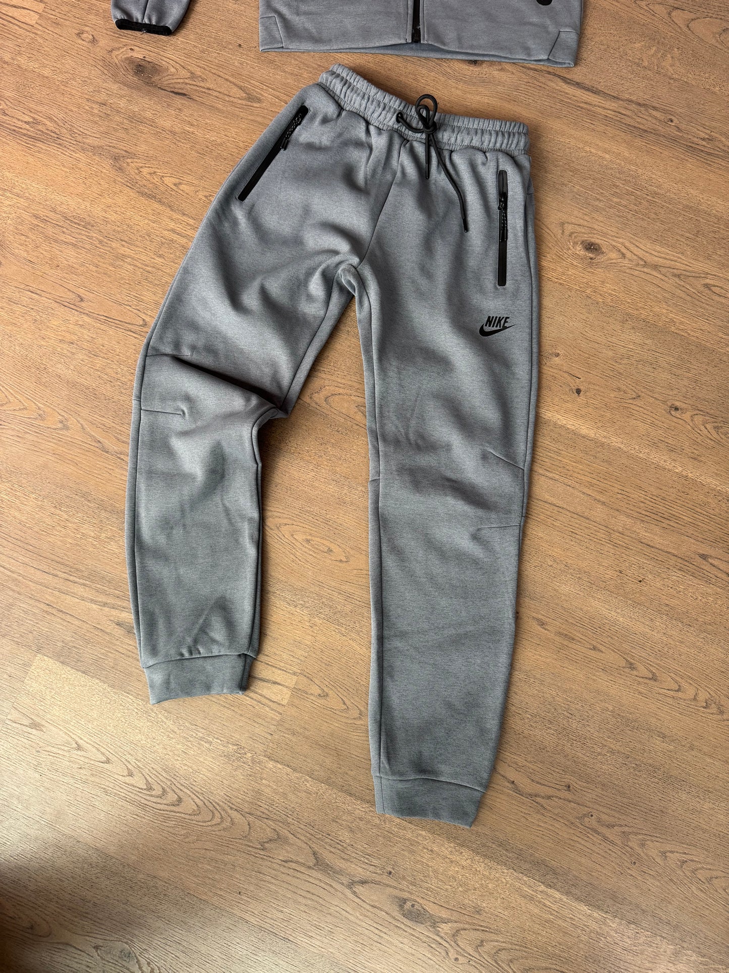 NIKE TECH FLEECE - F2
