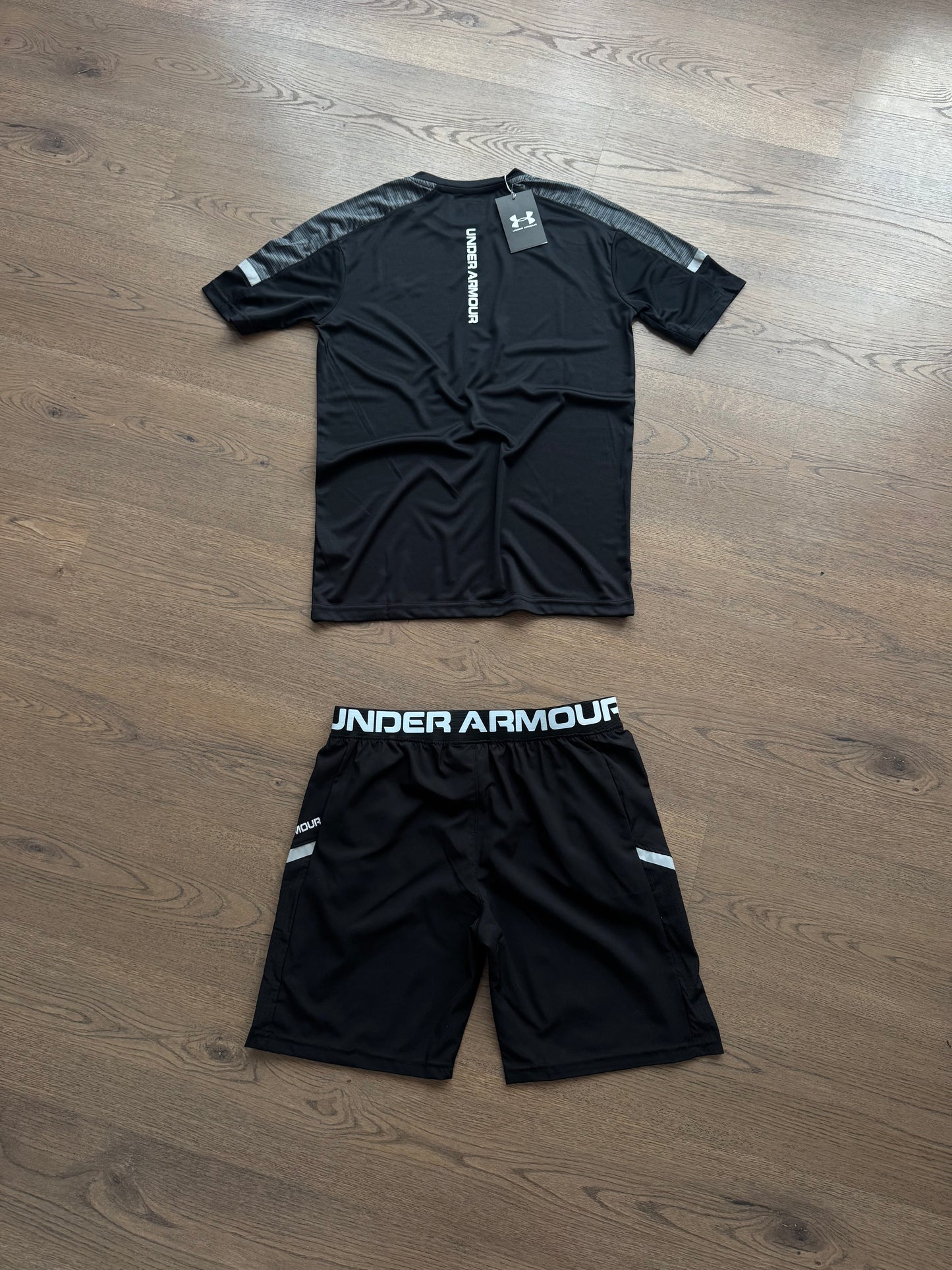CONJUNTO CORTO - UNDER ARMOUR - M2026