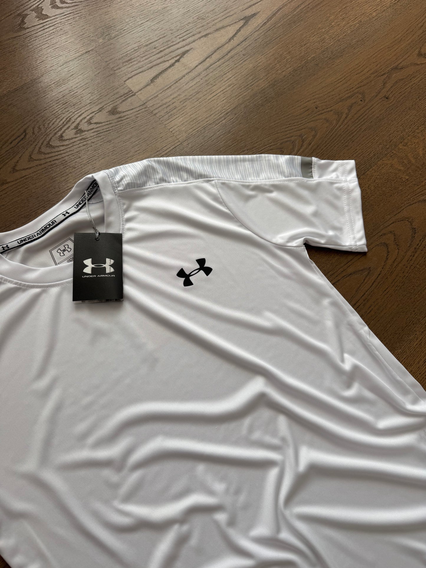 CONJUNTO CORTO - UNDER ARMOUR - M2026