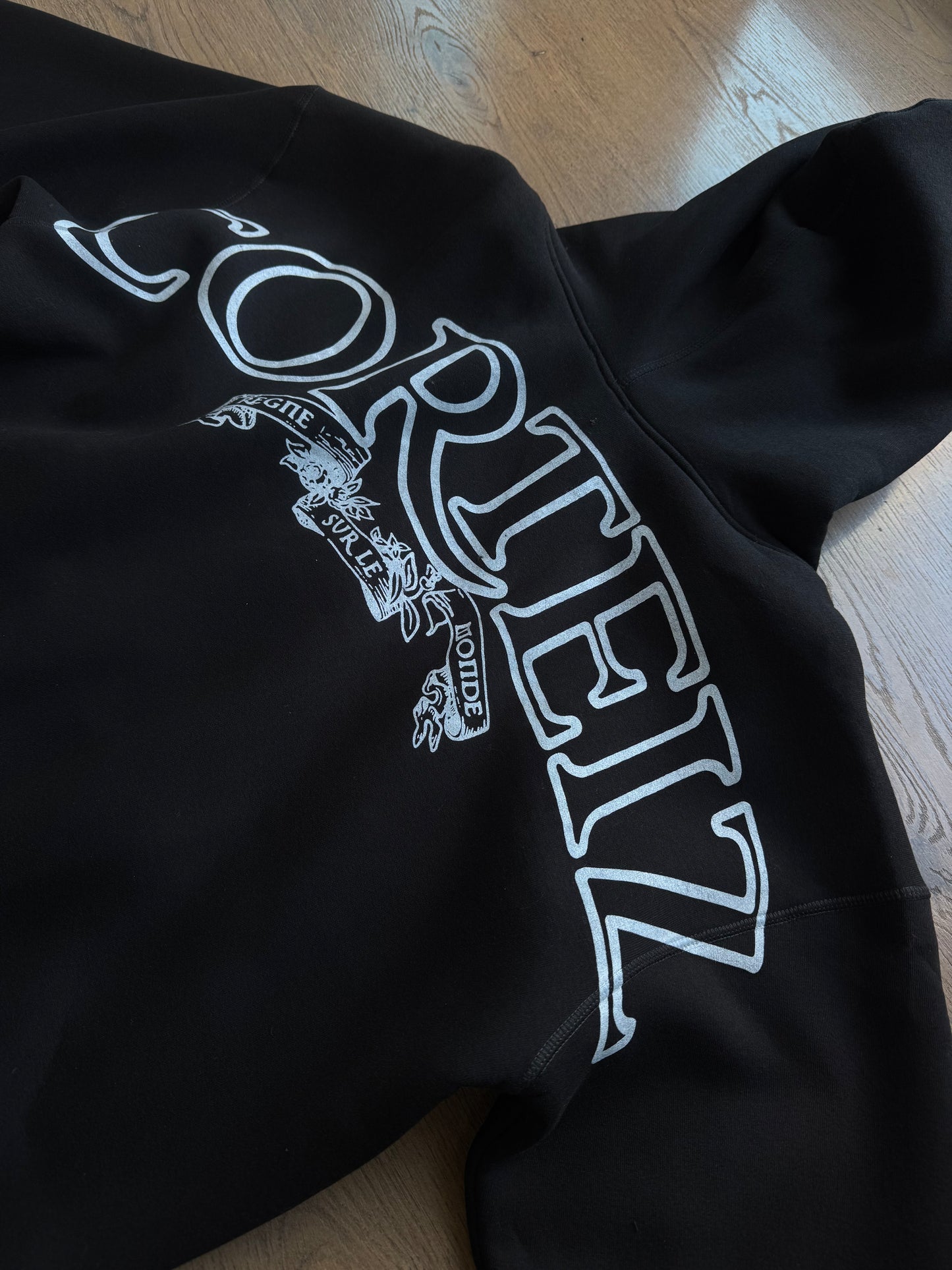 CORTEIZ OVERSIZE - NEGRO