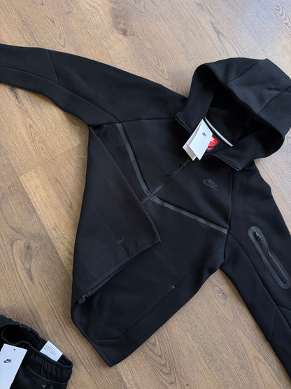 NIKE TECH FLEECE - M6