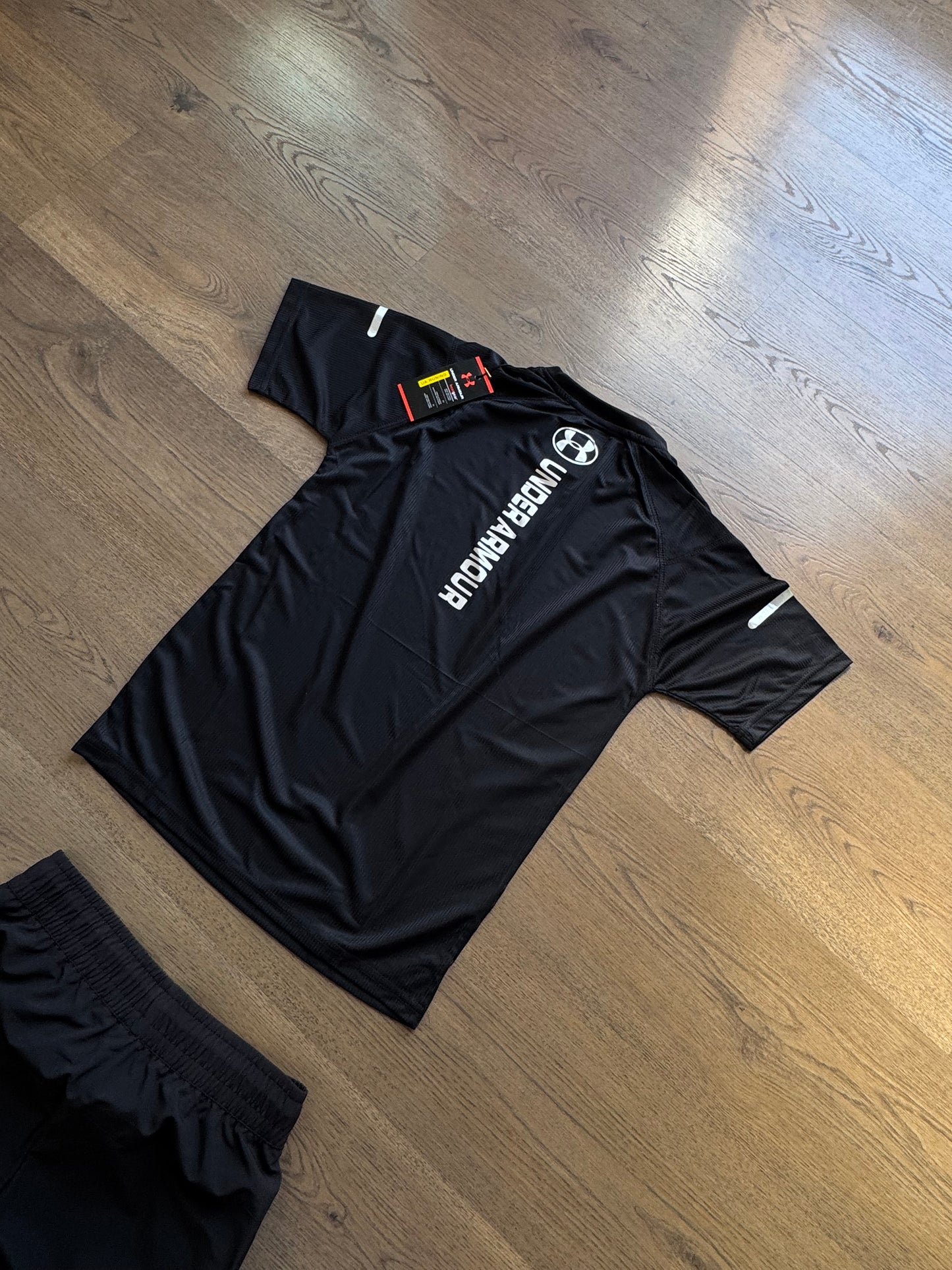 CONJUNTO CORTO - UNDER ARMOUR - M2025