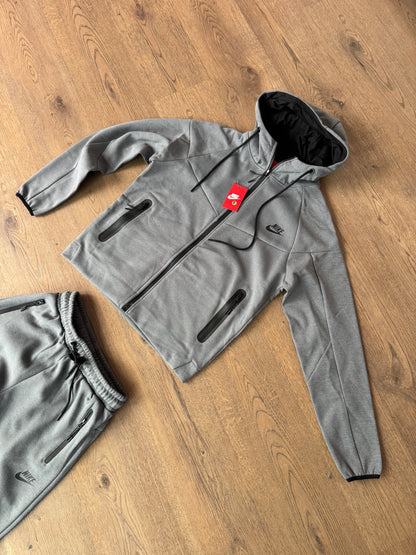 NIKE TECH FLEECE - F2