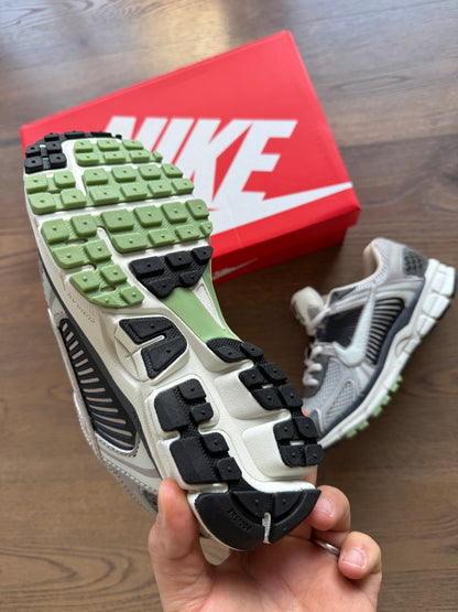 NIKE VOMERO 5 - M1