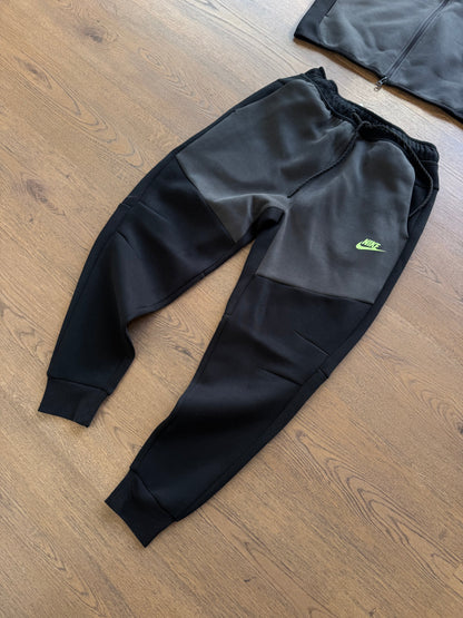 NIKE TECH FLEECE - M4