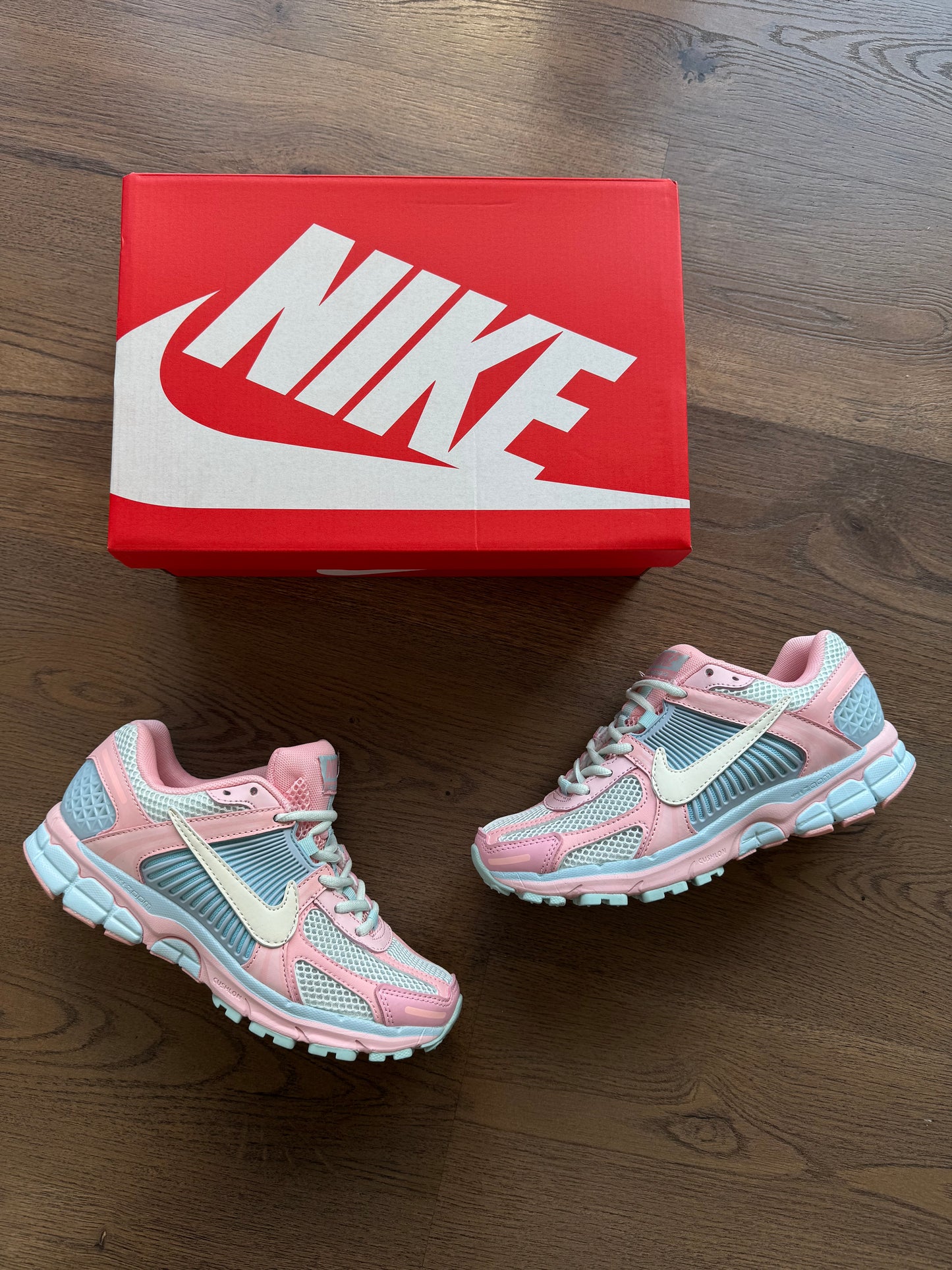 NIKE VOMERO 5 - M2