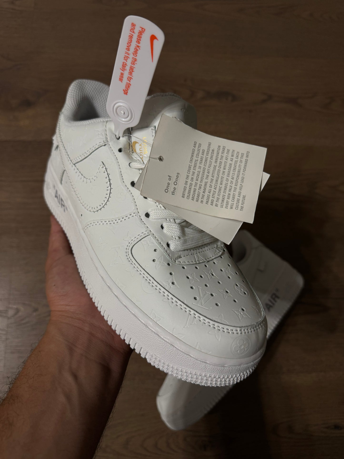 NIKE AIRFORCE 1 x LV - M3