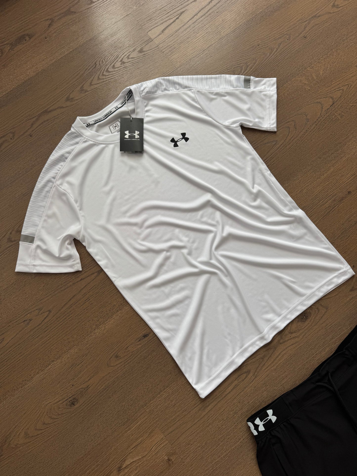 CONJUNTO CORTO - UNDER ARMOUR - M2026