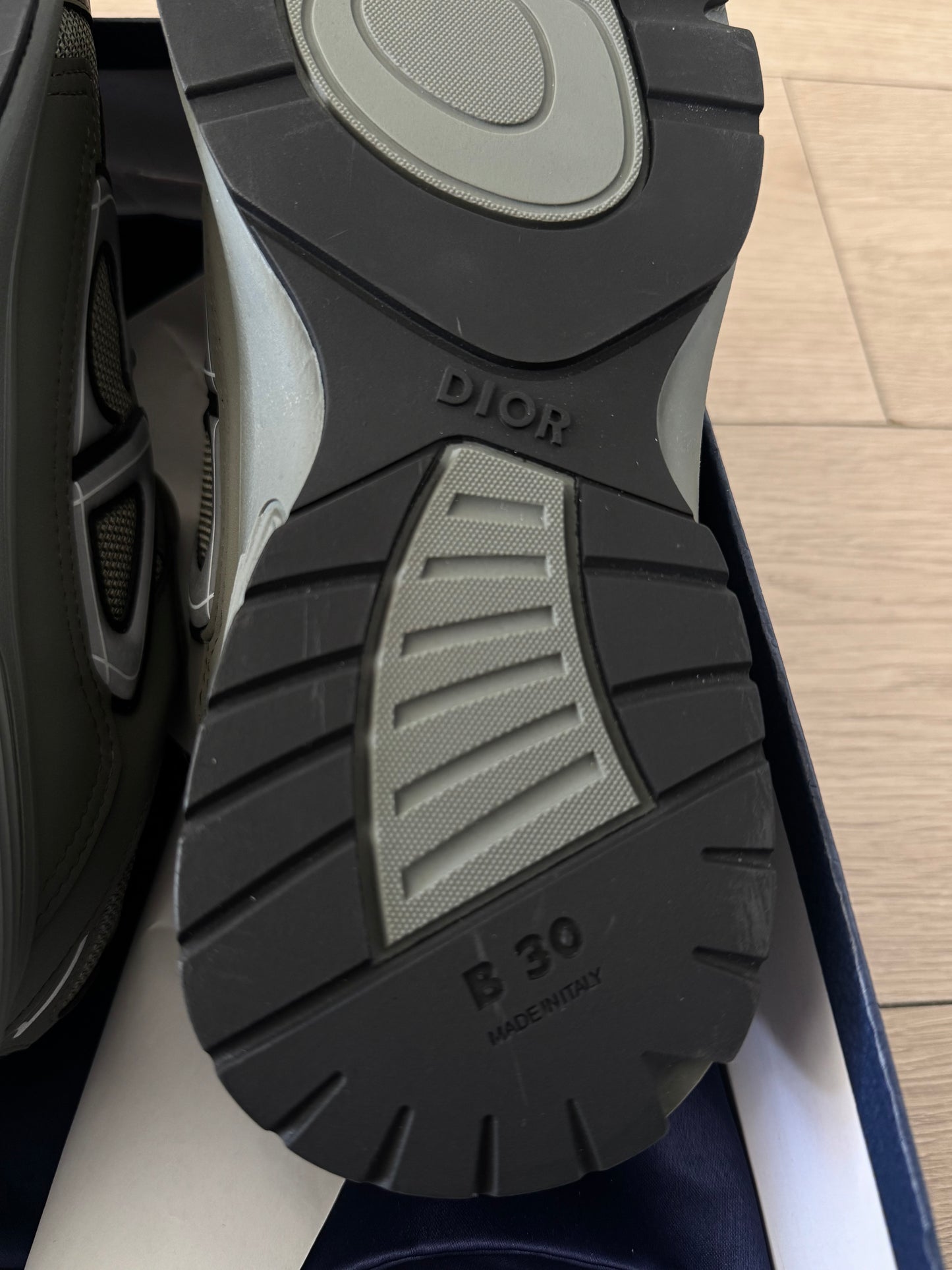 DIOR B30 -  VERDE MILITAR -  PREMIUM