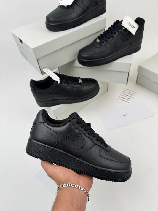 NIKE AIRFORCE 1 - M2