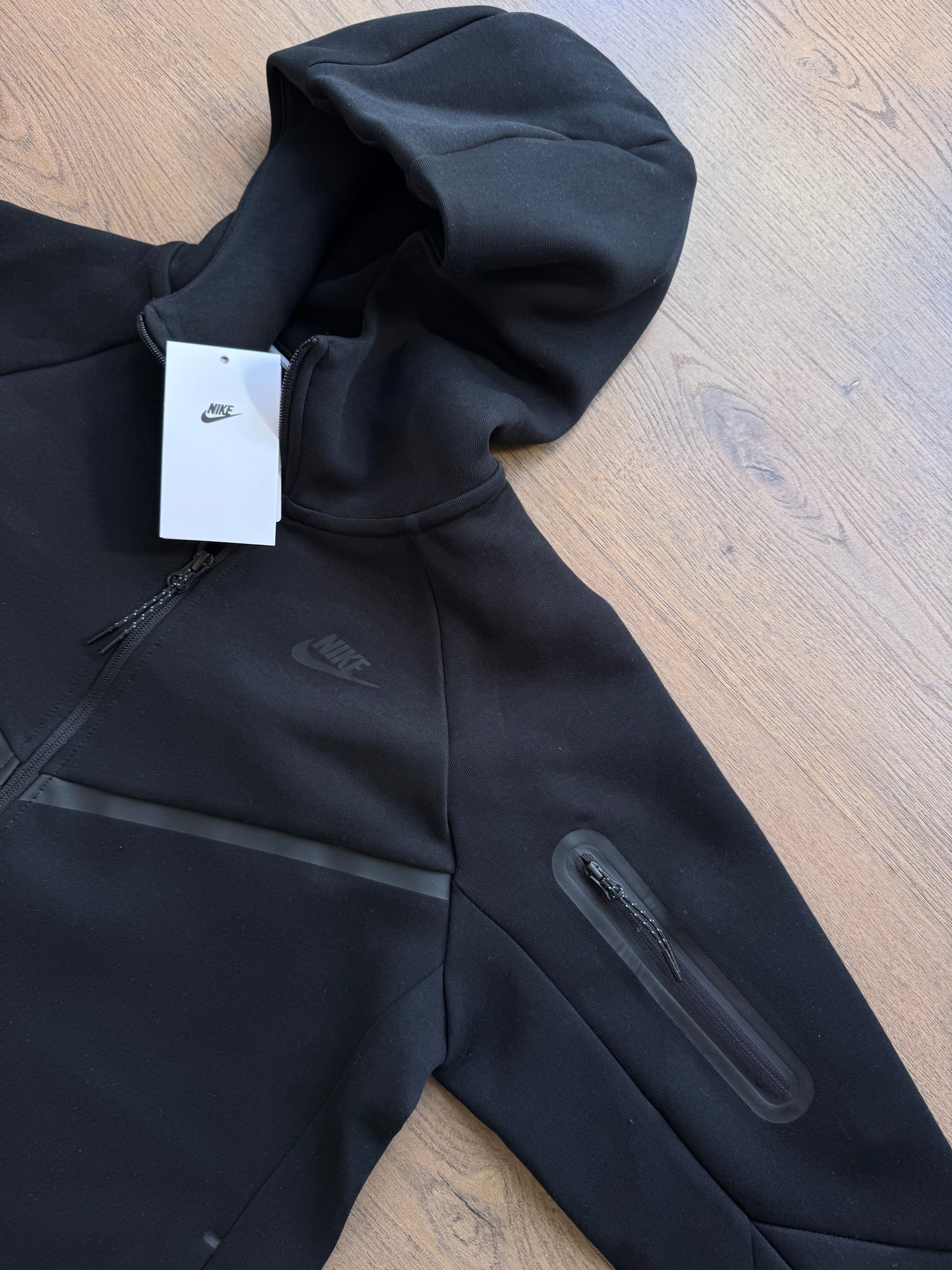 NIKE TECH FLEECE - M6
