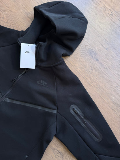 NIKE TECH FLEECE - M6