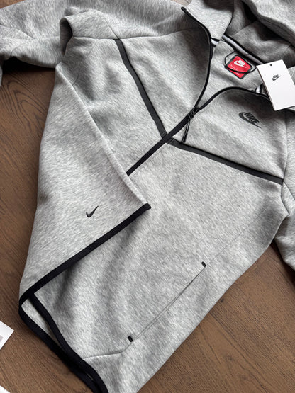 NIKE TECH FLEECE - M2