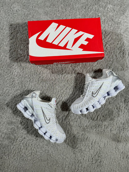 NIKE SHOX - MODELO 2