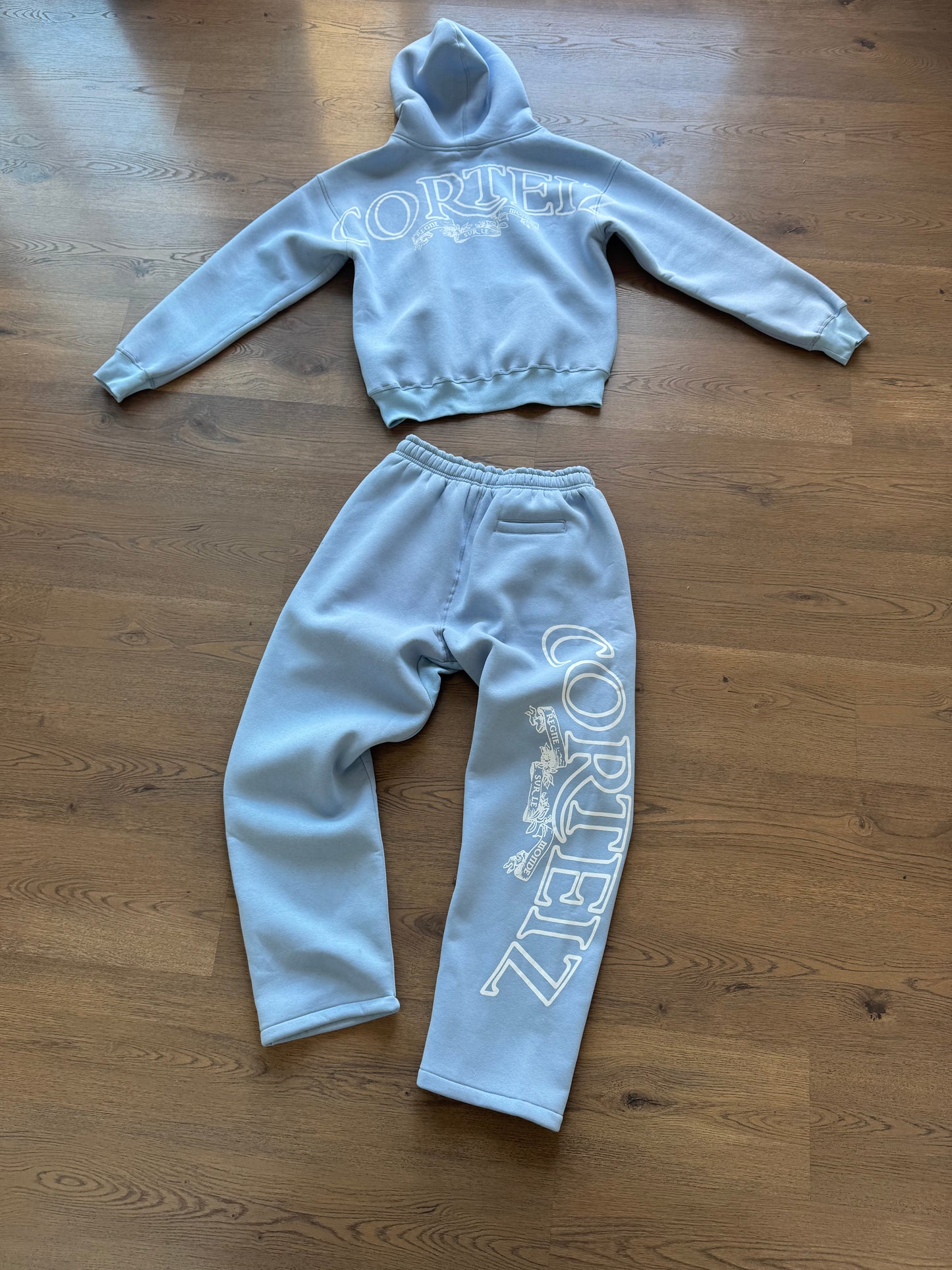 CORTEIZ OVERSIZE - AZUL CELESTE