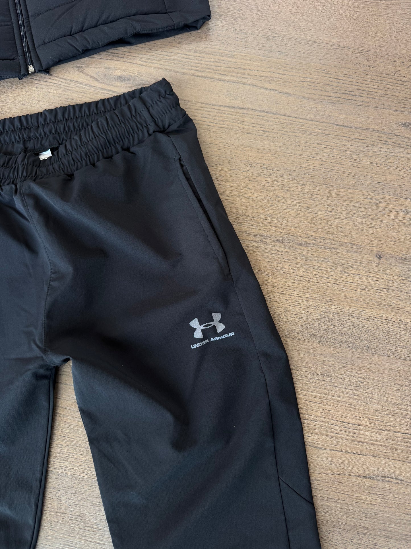 UNDER ARMOUR - M5