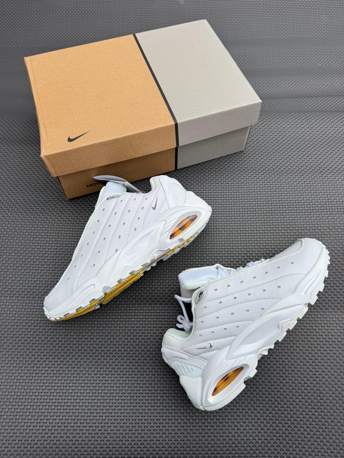 NIKE NOCTA HOT STEP AIR TERRA  - MODELO 2