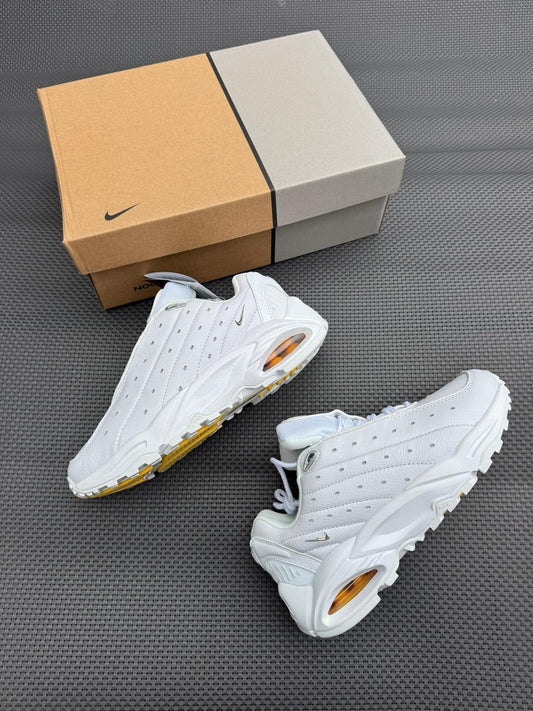 NIKE NOCTA HOT STEP AIR TERRA  - MODELO 2
