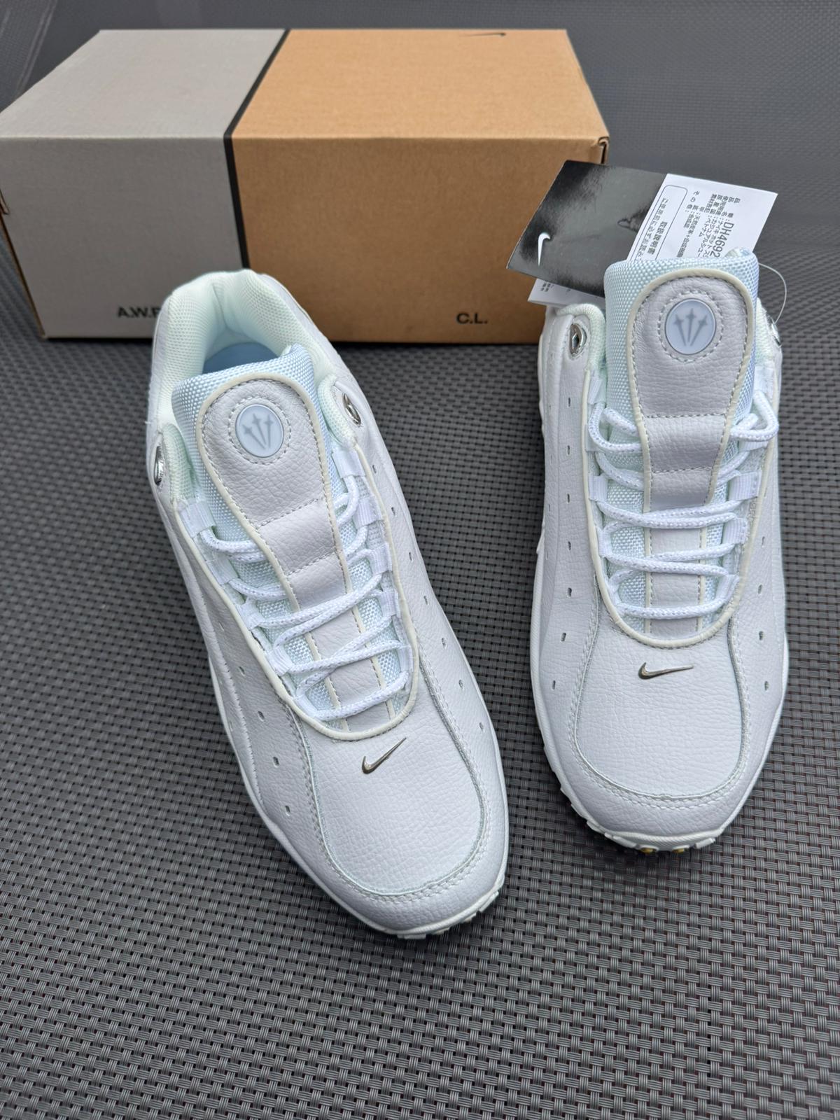 NIKE NOCTA HOT STEP AIR TERRA  - MODELO 2