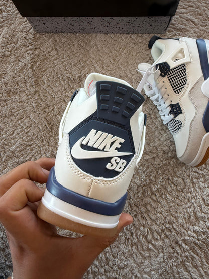 NIKE JORDAN RETRO 4 - M7
