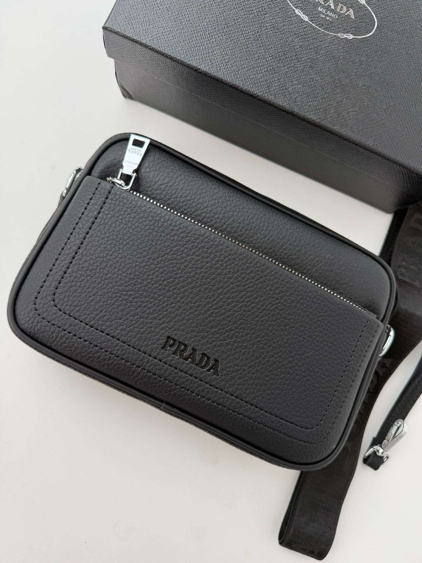 BOLSO HOMBRE - PRADA - M1