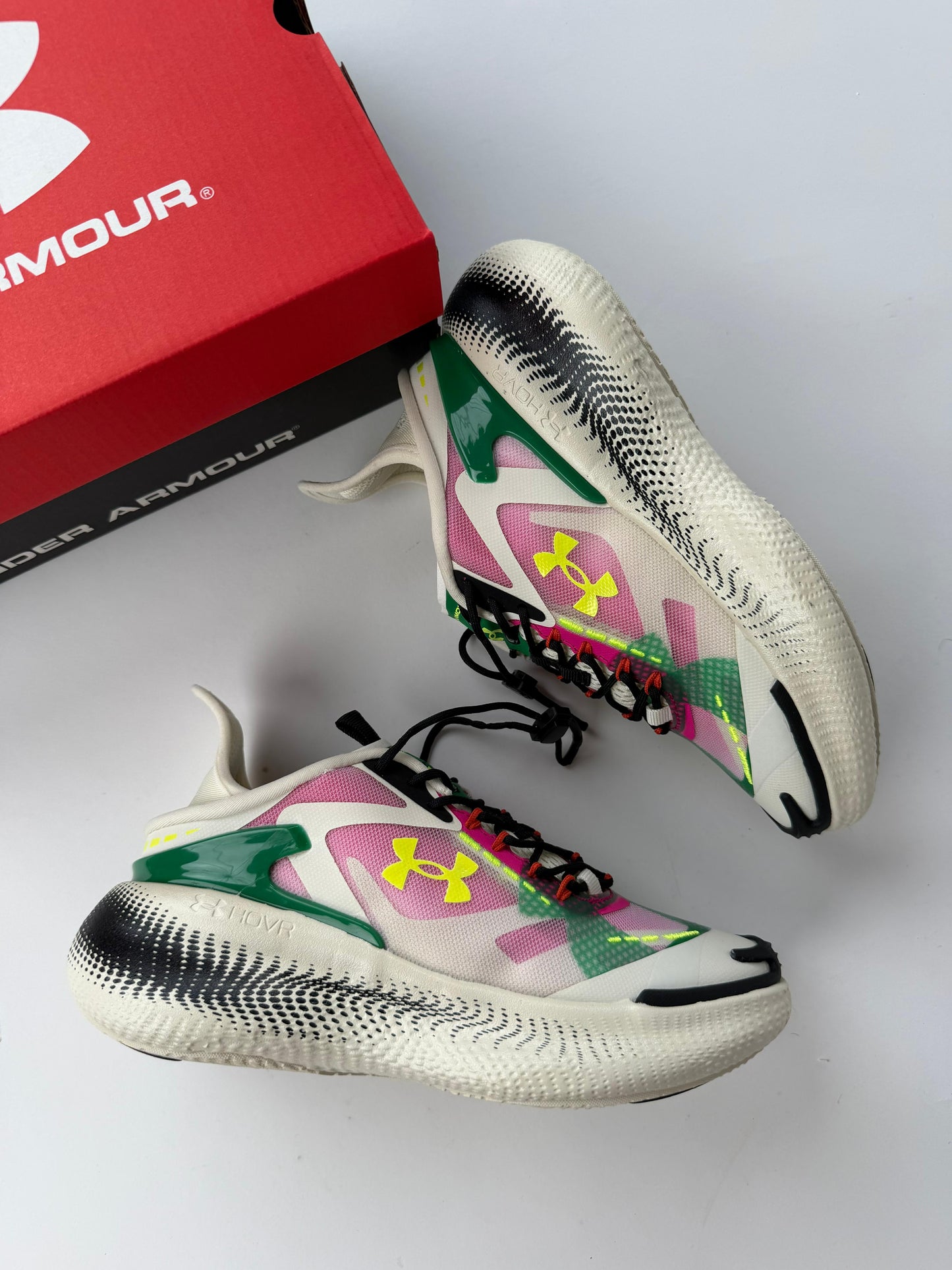 UNDER ARMOUR -ECHO SLIPSPEED- M8