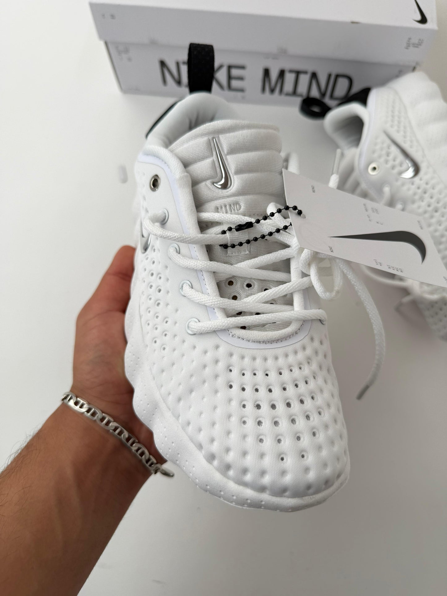 NIKE MIND 002 - MODELO 4