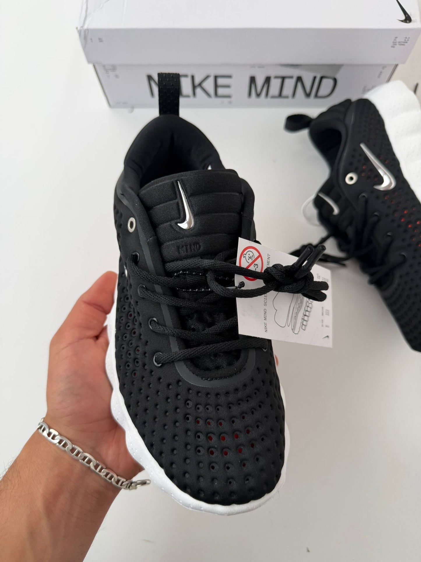 NIKE MIND 002 - MODELO 7