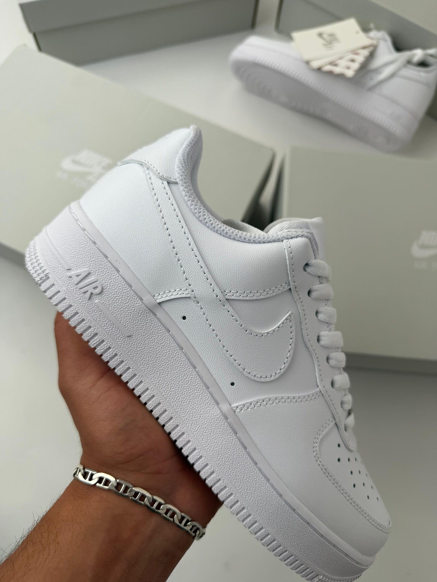 NIKE AIRFORCE 1 - M1