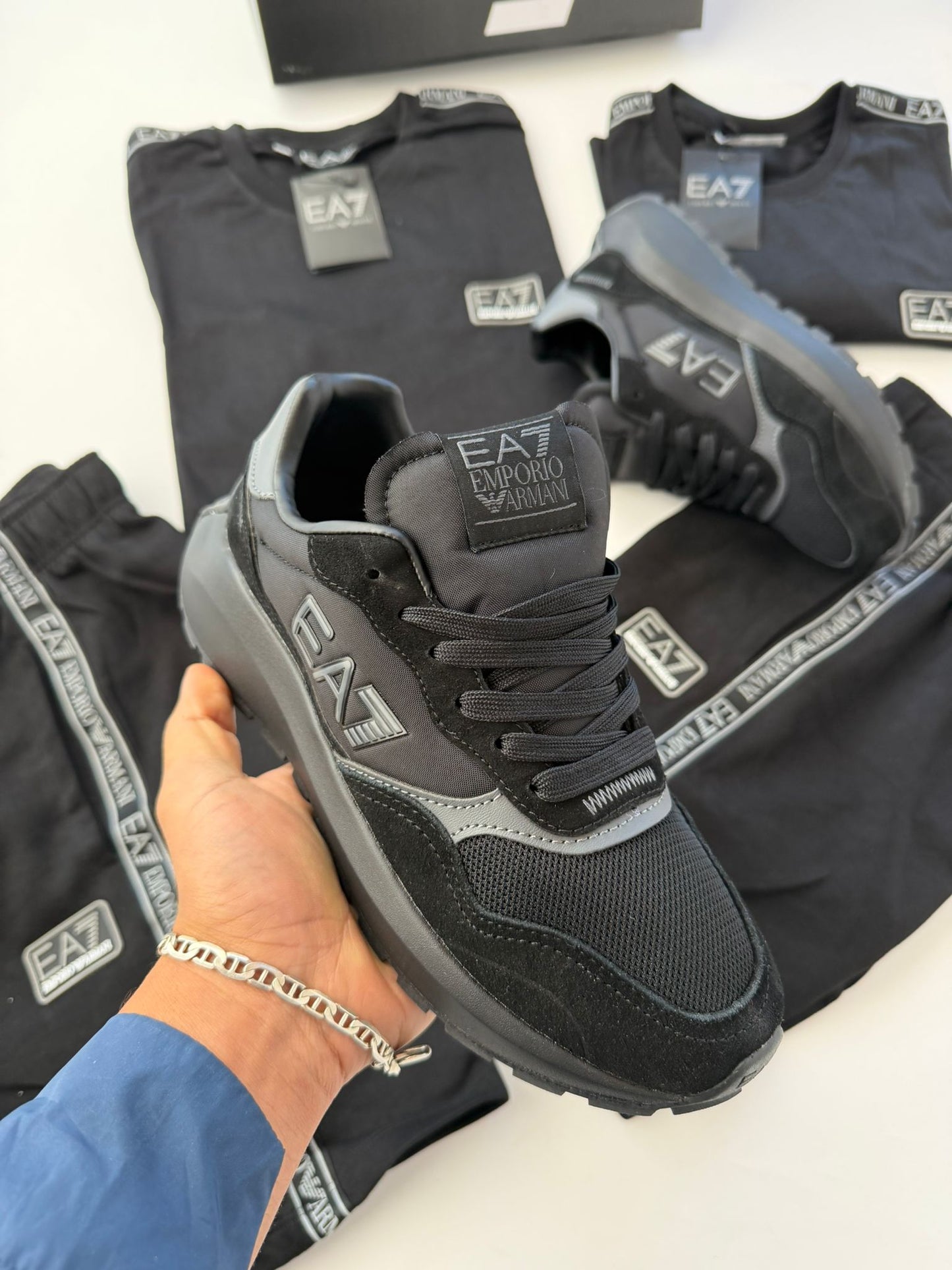 EMPORIO ARMANI 2026 - MODELO 5