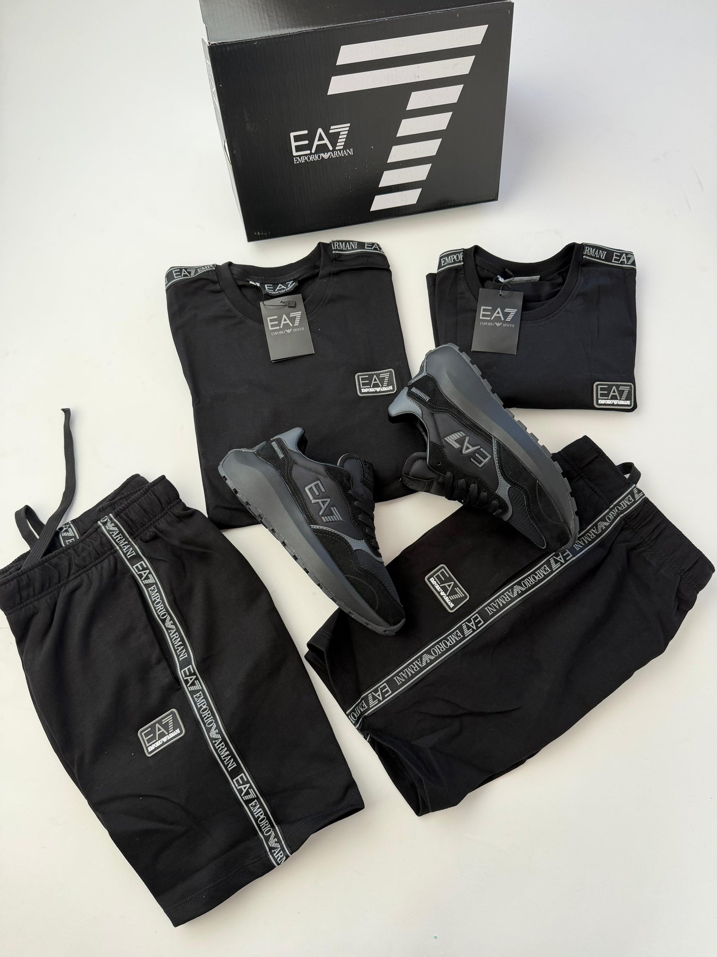 EMPORIO ARMANI 2026 - MODELO 5