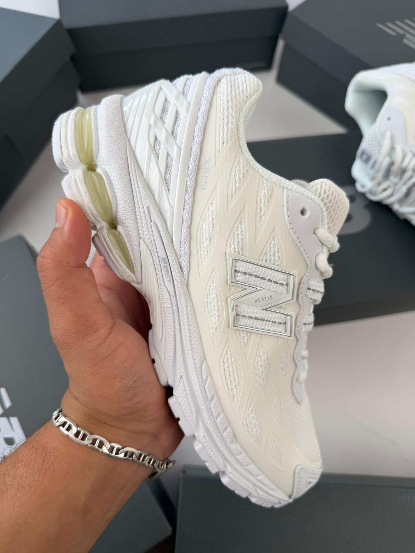 NEW BALANCE 1906R - MODELO 2