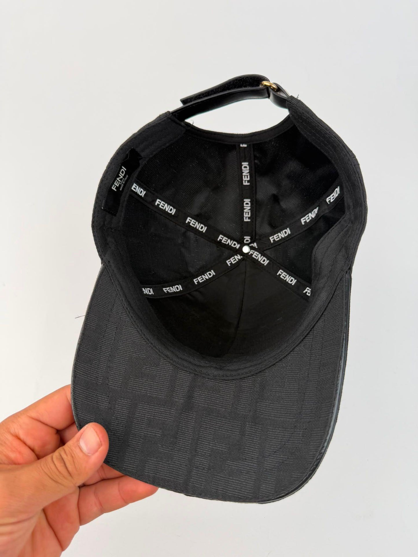 GORRA FINDI - M2