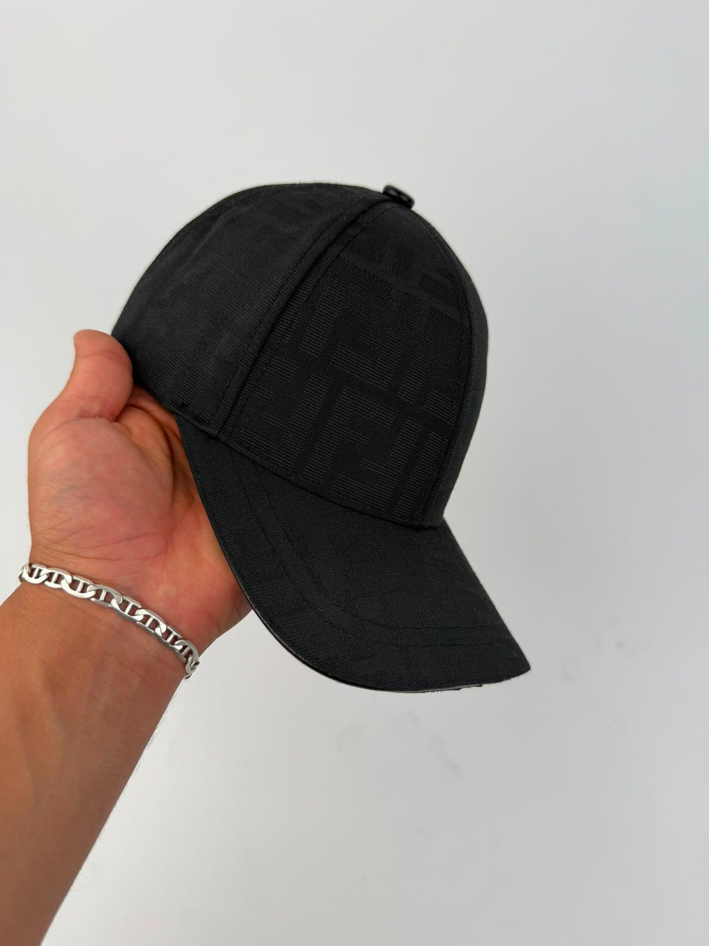 GORRA FINDI - M2
