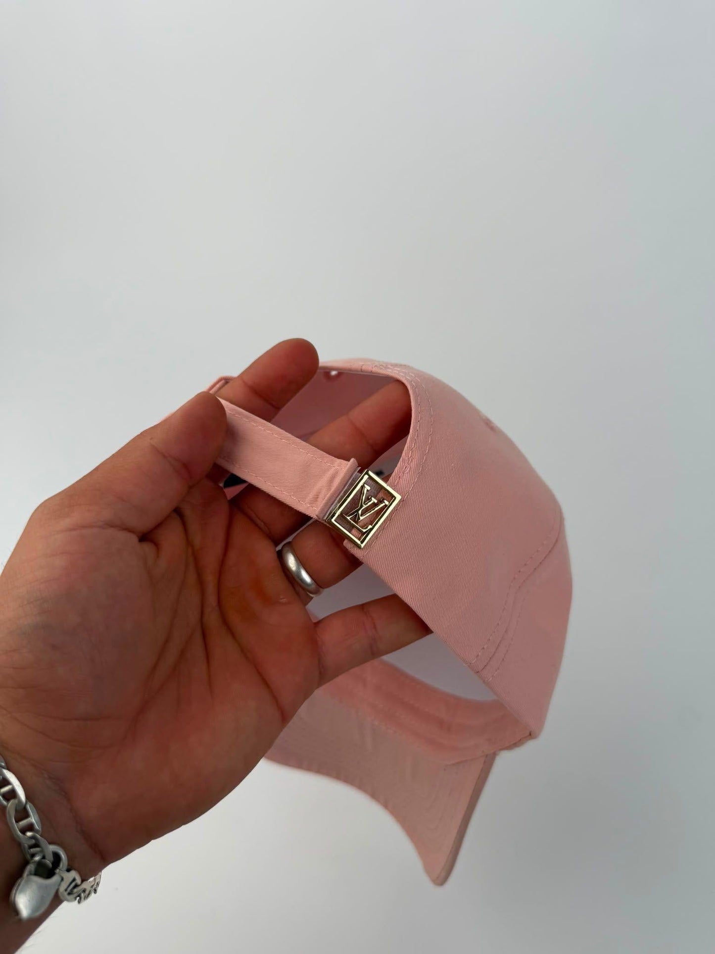 GORRA LOUIS VUITTON - M2