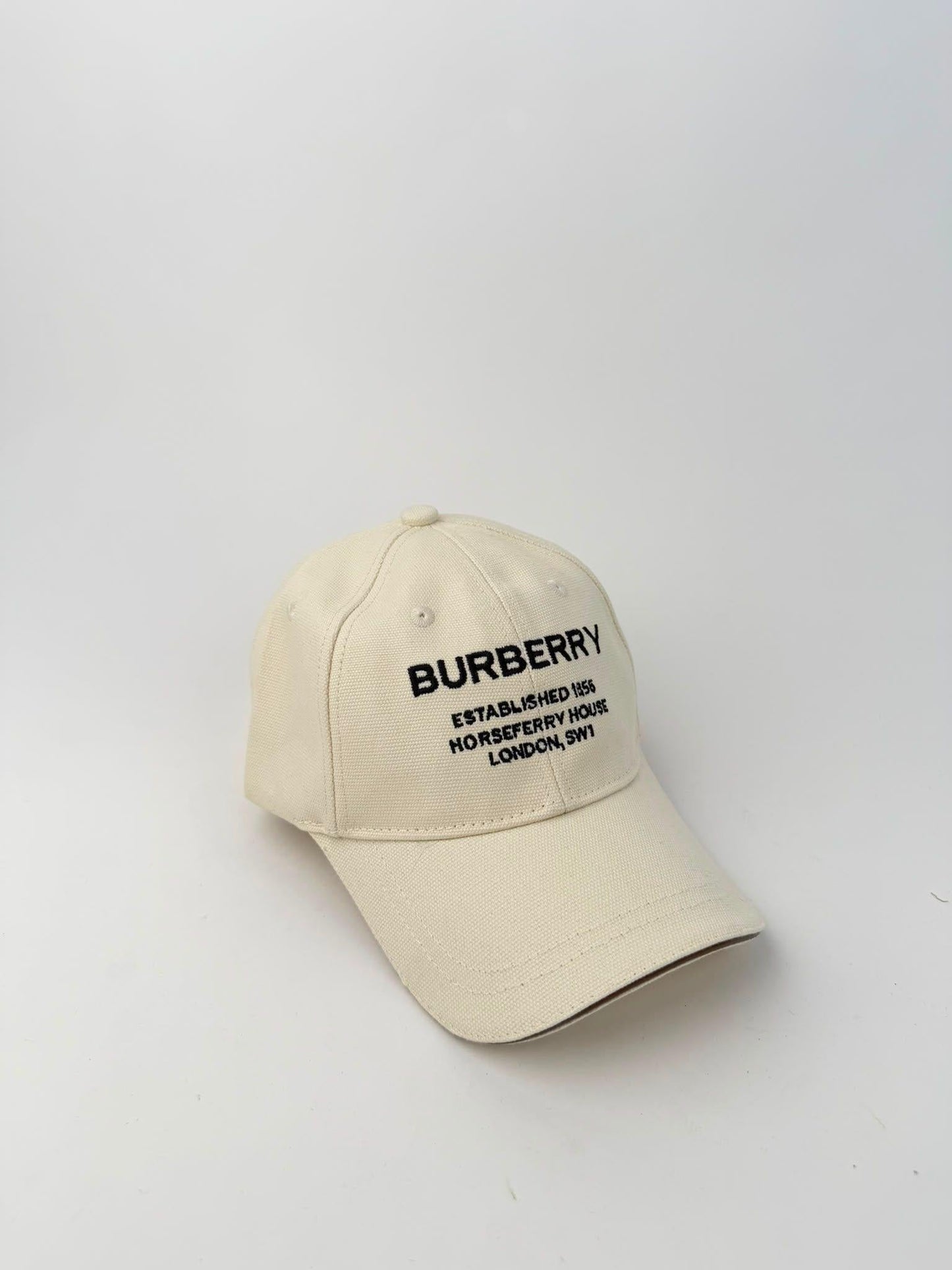 GORRA BURBERRY - M8
