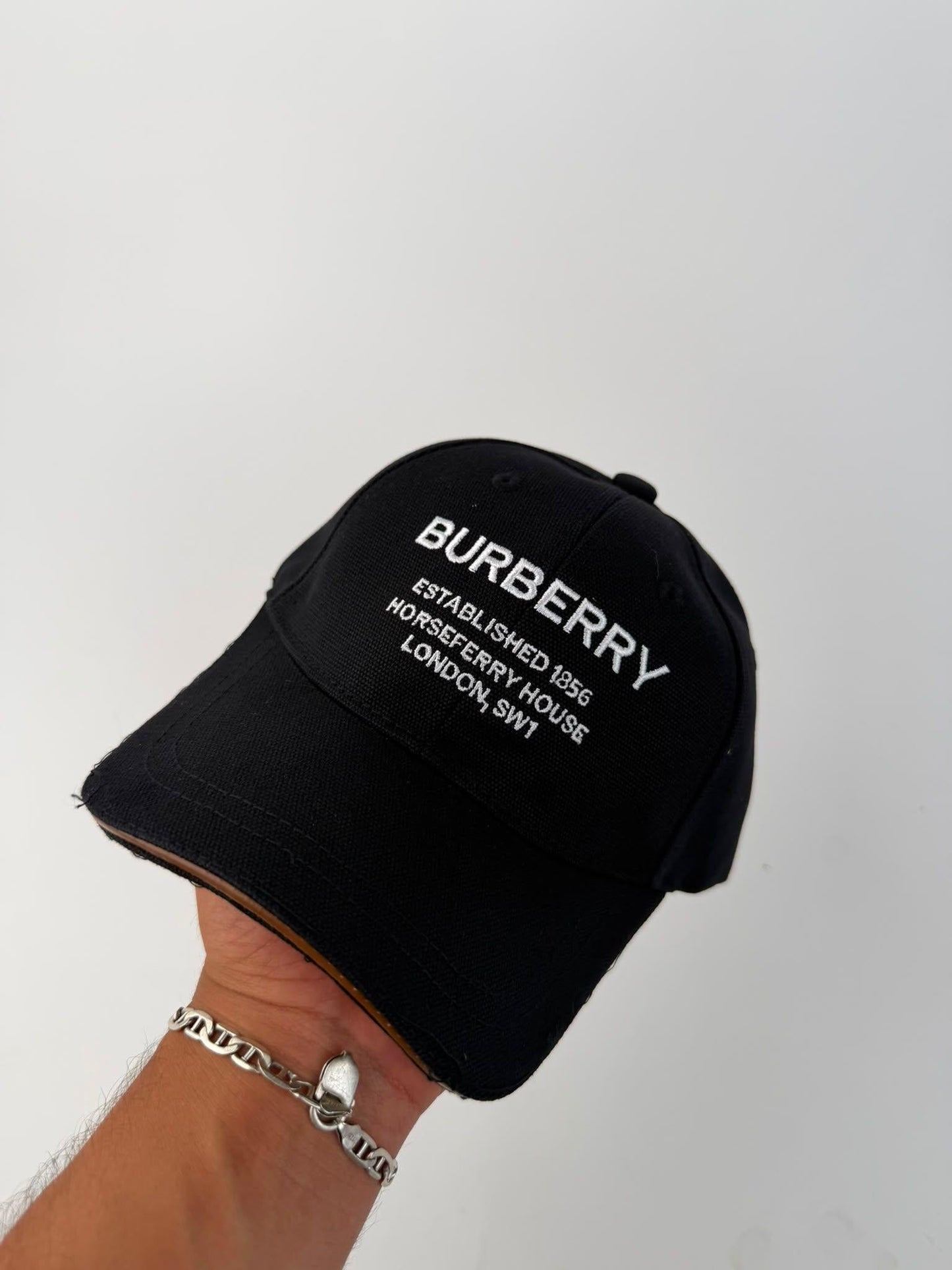 GORRA BURBERRY - M9