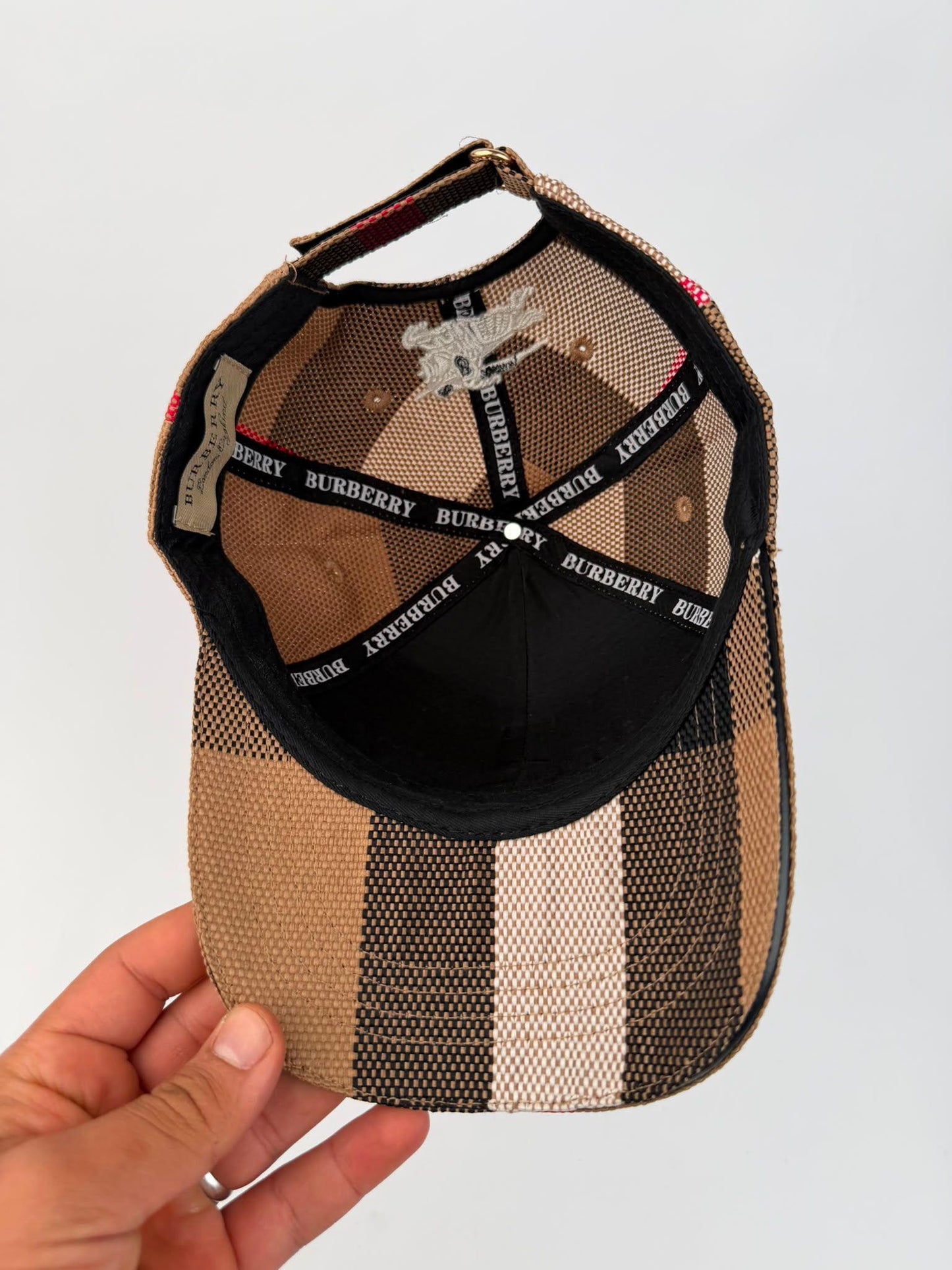 GORRA BURBERRY - M7